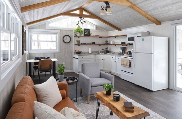 Hot Tub, Couples Hideaway, Private, Coziness, Country, Hygge. Wildlife, Quiet