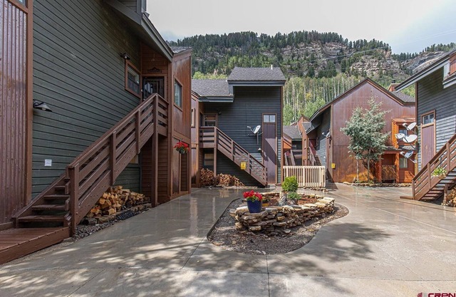 Hot Tub, Cozy Condo, Newly Renovated!