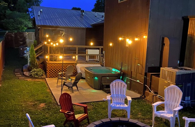 Hot Tub + Firepit + Corn Hole + BBQ + Game Room