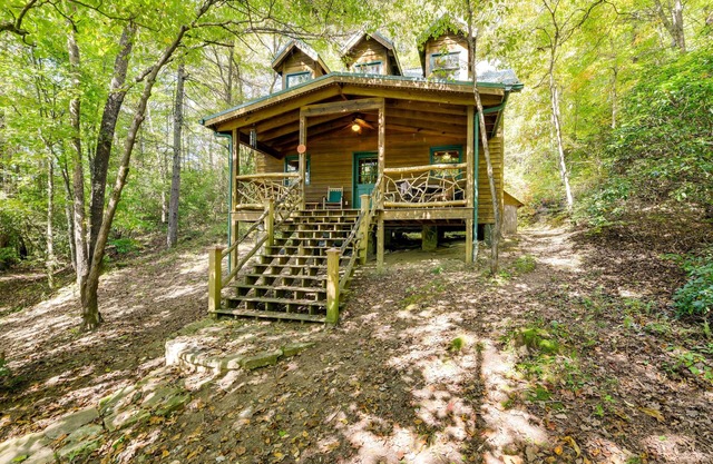 Hot Tub + Furnished Porch: Balsam Grove Cabin