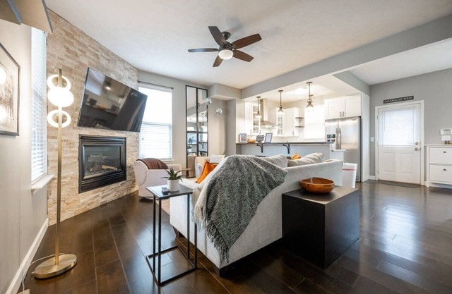 Downtown Oasis w/ Hot Tub & Fire Pit