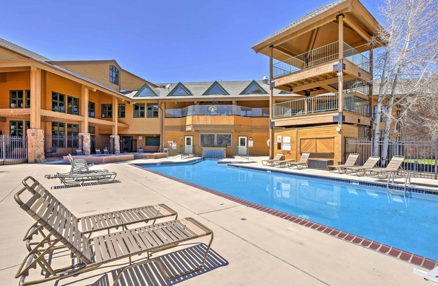 Hot Tub & Indoor Pool Access at Granby Condo