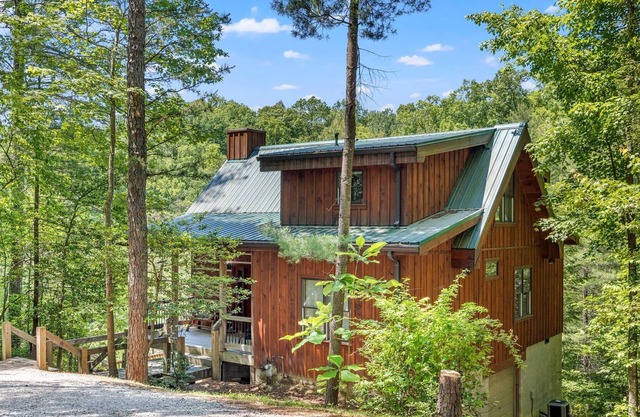 Hot Tub | Pet Friendly | WiFi - Cliffview Resort - Luxury Cabin in Red River Gorge, Kentucky!