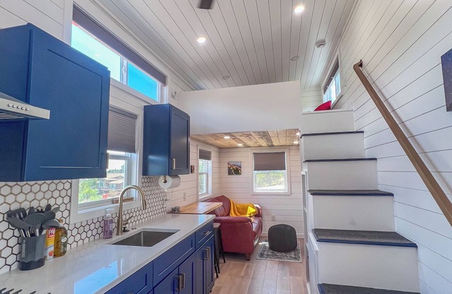 Stargazer Loft, Hot Tub, 10% off for AZ residents, easy access to Sedona!