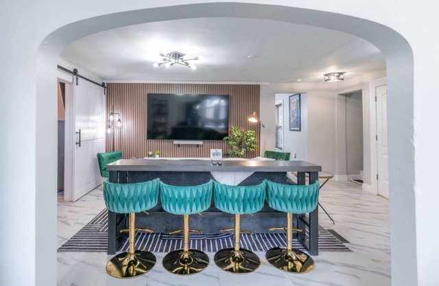 The Four Kings- Modern Meets Milwaukee