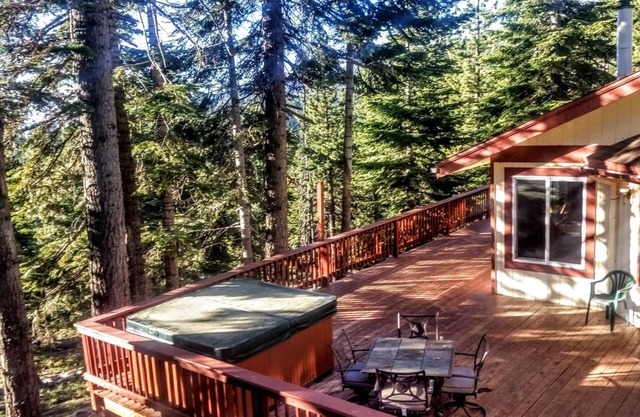 Jacuzzi, table de billard, superbes vues, grands ponts, près de paradis et plage