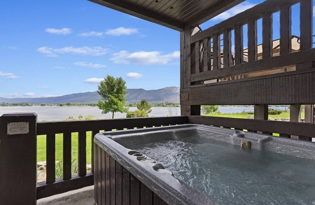 3 Bedroom Pineview Reservoir Location de vacances pour 12 personnes - Huntsville Lodging