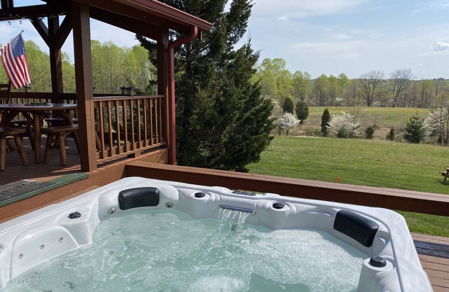 Escapade au Southern Grace Cabin au bord du lac Patoka sur 22 hectares * 5 ÉTOILES-SUPER PROPRE *