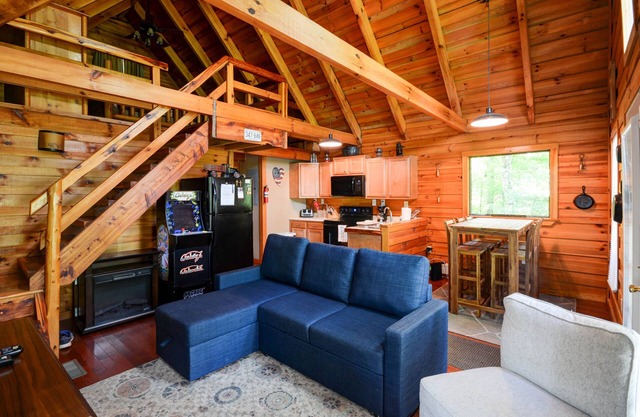 Chalet caché dans les gorges de la rivière Rouge