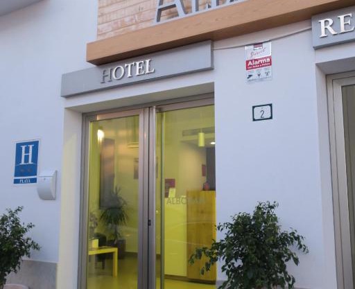 Hotel Alboran