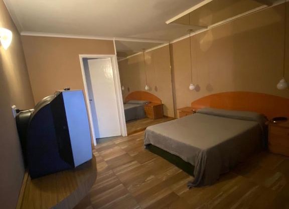 Hotel-Alojamiento Candilejas