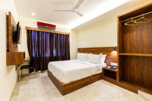 Hotel Amar Near Borivali Railway Station