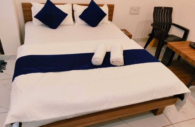 Hotel Bhavya Palace