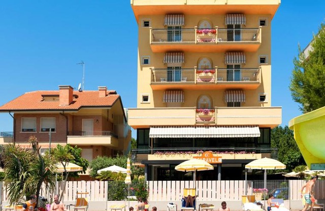Hotel Caravel B&B