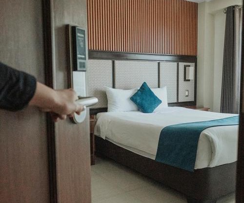 Hotel D'Carlo Class