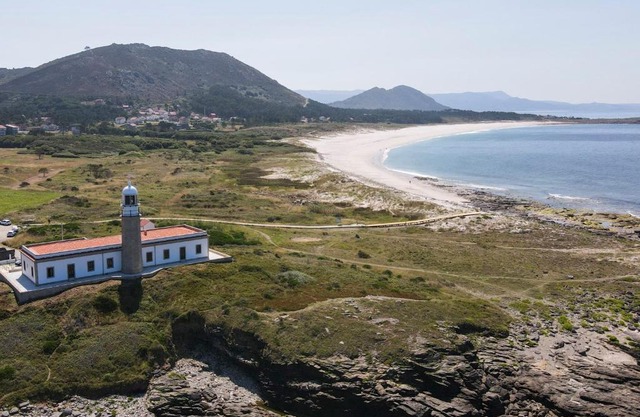 Hotel Faro Lariño