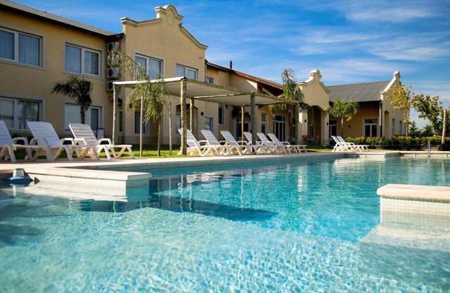 Hotel Howard Johnson Trenque Lauquen