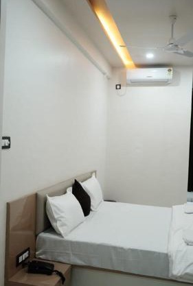Hotel Kailash Inn