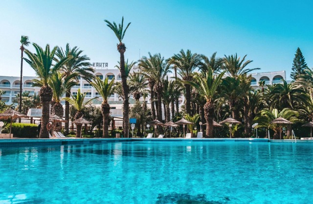 Hotel Kanta Resort & Spa