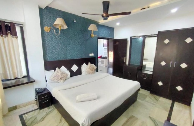 Hotel Laxman Resort by The Golden Taj Group &Hotels