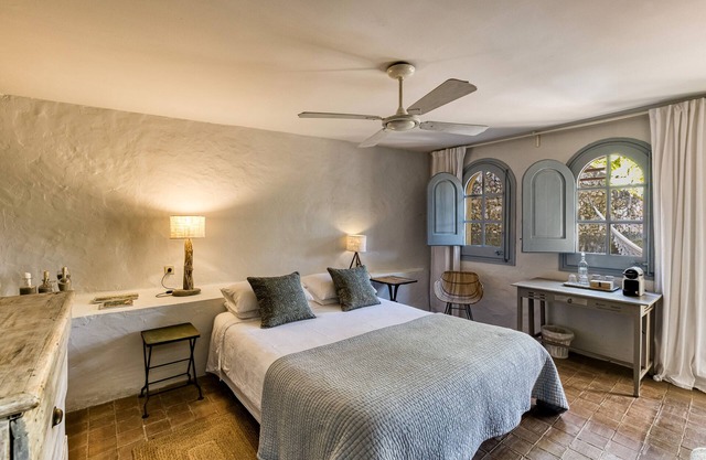 Chambre 'Les Hamaques - Glicina' avec piscine partagée, Wi-Fi et climatisation