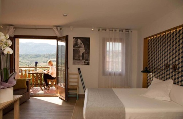 Hotel Miralles