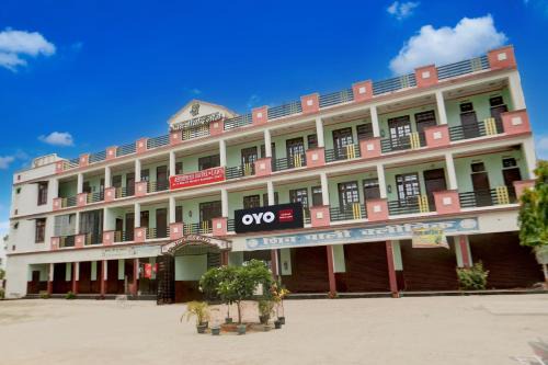 Hotel O Ashirwad Hotel & Lawn