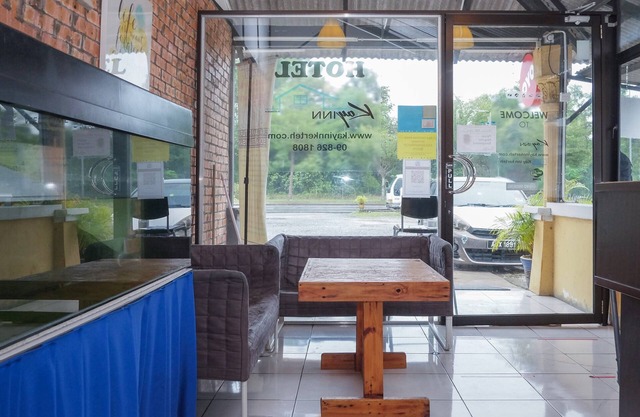 OYO 90080 Kay Inn Kerteh