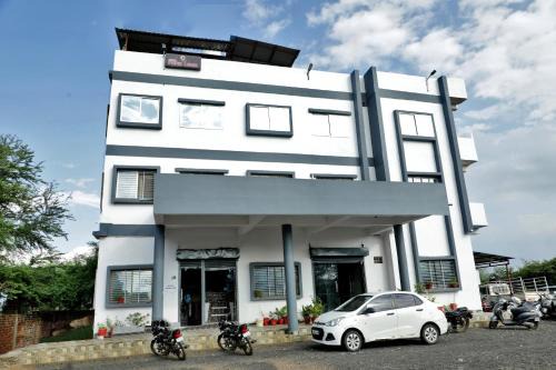 Hotel O Park Land, Jabalpur