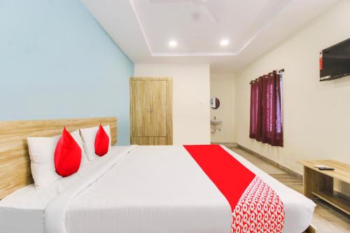 Hotel O R Squre Inn