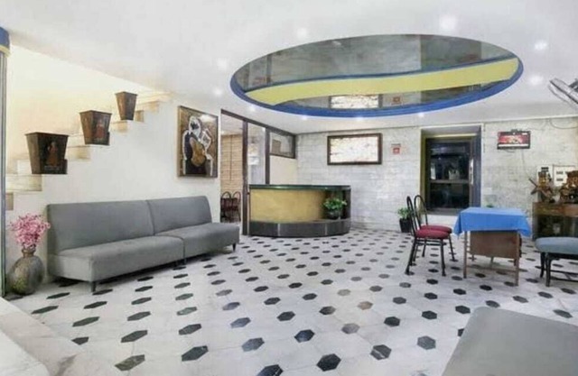 HOTEL O RAJMAHAL
