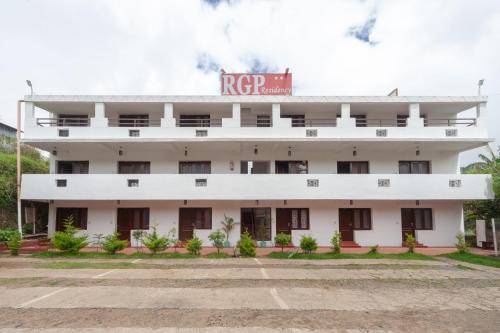 Hotel O RGP Residency Kodaikanal lake
