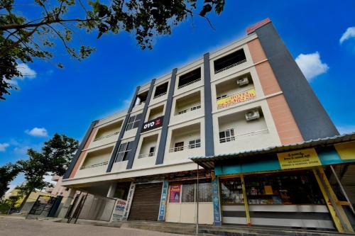 Hotel O SR Grand