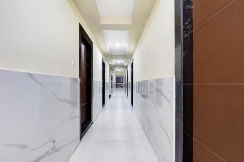 Hotel O Sri Harshitha Grand Near Zudio - Star Bazaar, Kundalhalli Gate