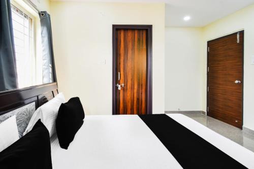 Hotel O Tripura Grand (Near Nexus Mall)