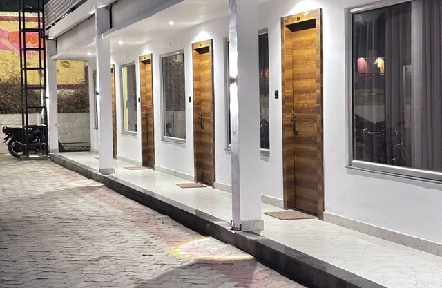 Hotel Omkar Palace