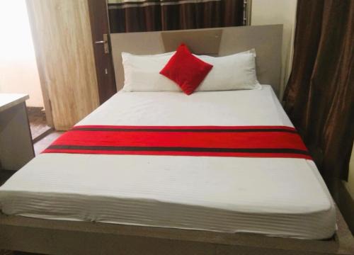 Hotel Raj DUNIYA GUEST House Kalighat WB With AC OR NON AC Room
