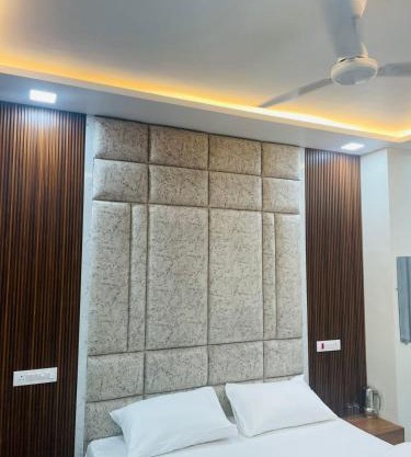 Hotel Shri Goverdhan
