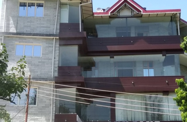 Hotel Sky Blue And Restaurant