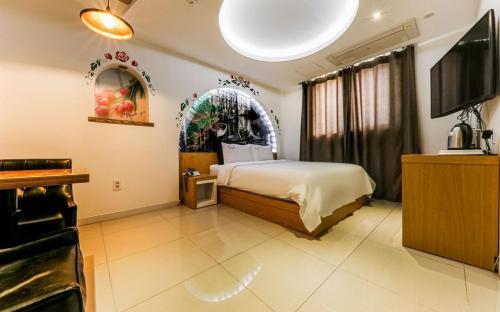 Hotel Some