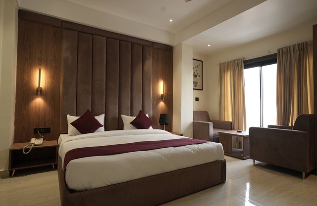 Hotel SS4 Crystals