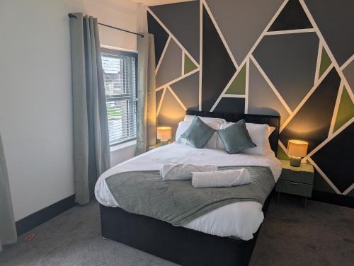 Hotel-style rooms - Private en-suite, Kitchen Facilities & Private Parking available