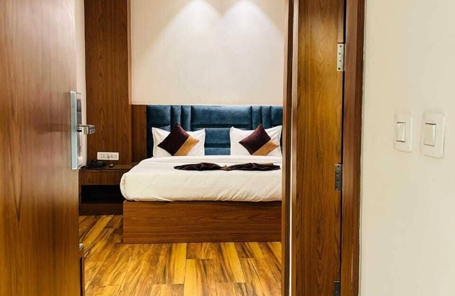 Hotel Swarn Bhoomi
