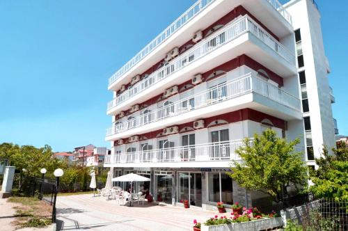 Hotel TRIADA