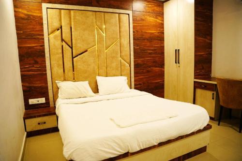 Hotel Two Pine