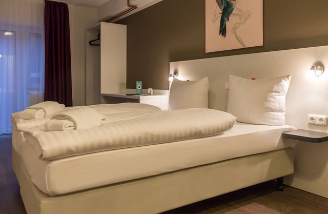 Hotel West