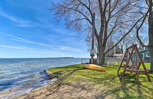 NEW! Houghton Lake Studio w/ Private Resort Beach!