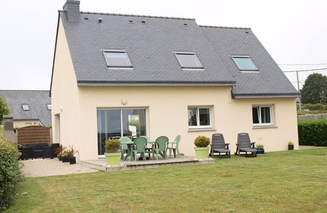 maison avec vue sur la baie la plage à 80 mètres