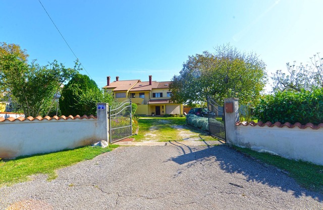 House 2297/78969 (Istria - Grandići), 12500m from the beach