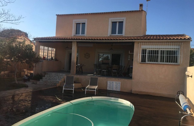 Jolie maison 4 chambres au calme, avec piscine et jardin